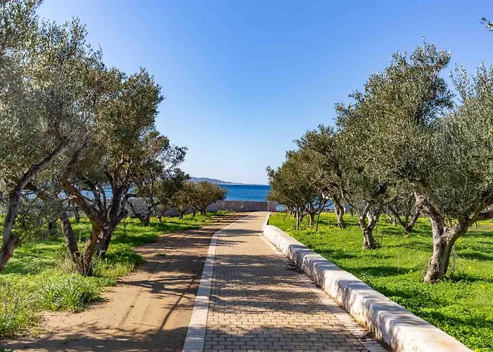 Yialos Neapoli * Neápolis