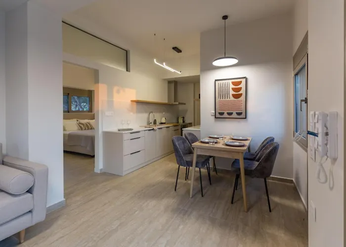 Yialos Neapoli Apartman *