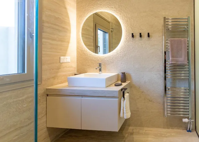 Yialos Neapoli Apartman *