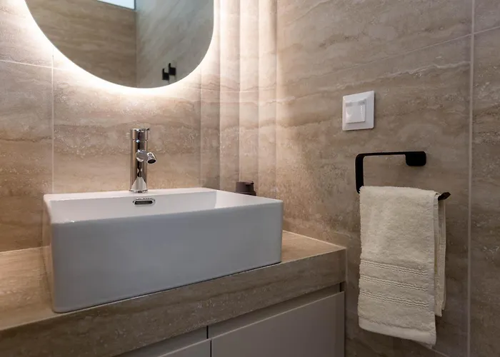 Yialos Neapoli * Neápolis